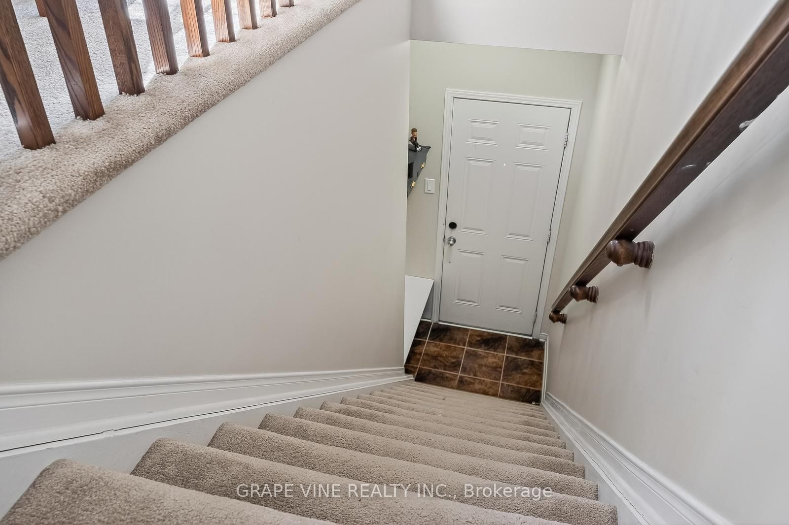 104 ARTESA Private, Unit F - Photo 8