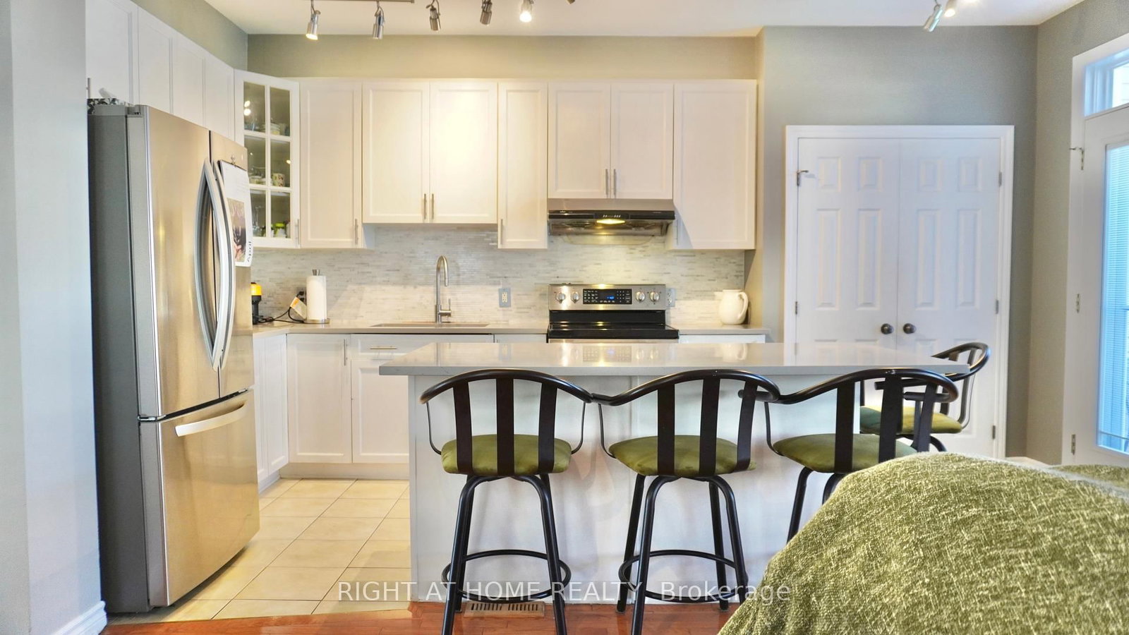 Townhouse for sale at D-29 Cresthaven Drive, Ottawa, Ontario, K2G 6T8 - Barrhaven East - MLS: X12981108