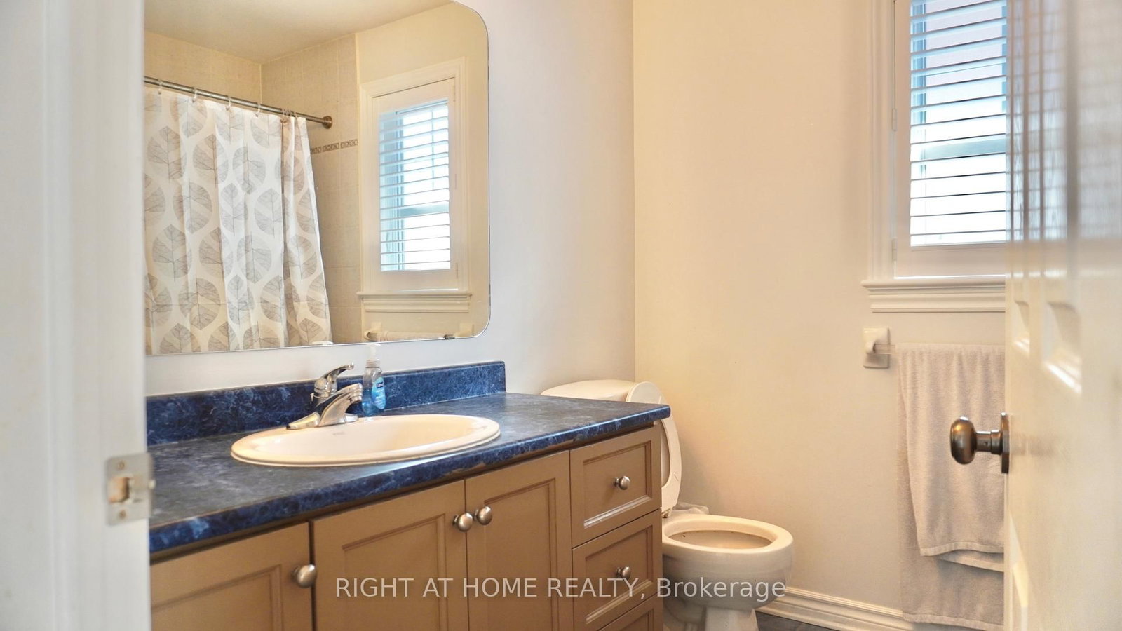 Townhouse for sale at D-29 Cresthaven Drive, Ottawa, Ontario, K2G 6T8 - Barrhaven East - MLS: X12981108