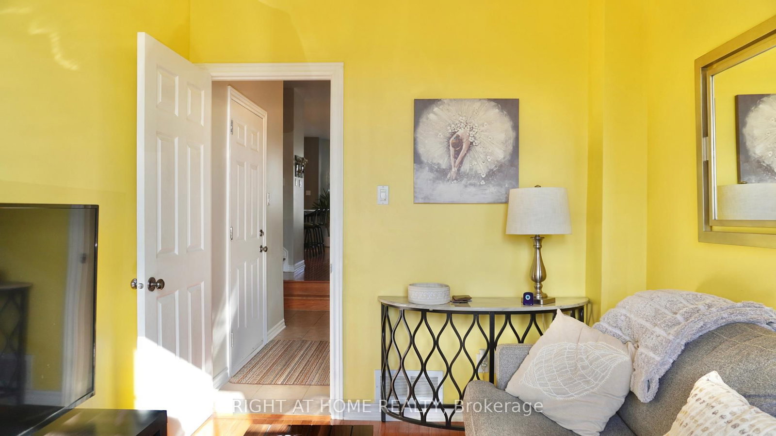 Townhouse for sale at D-29 Cresthaven Drive, Ottawa, Ontario, K2G 6T8 - Barrhaven East - MLS: X12981108