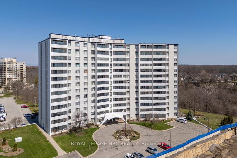 1205 - 15 Towering Hts, St. Catharines, L2T 3G7 | Image 2