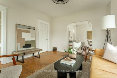 270 Beach Boulevard • Hamilton, ON photo 9