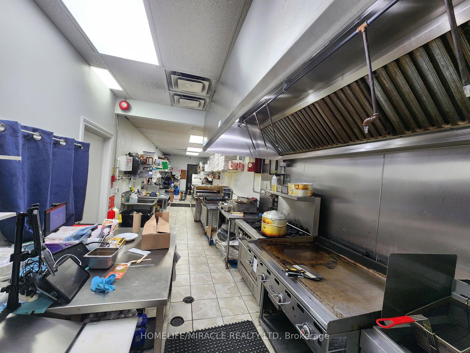 239 Weber Street N - Photo 4