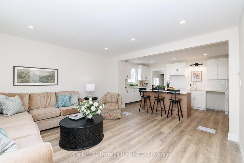 197 Murray St, Fort Erie, L2A 2B7 | Image 3