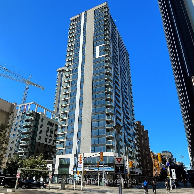 home for lease on 1301-340 Queen Street