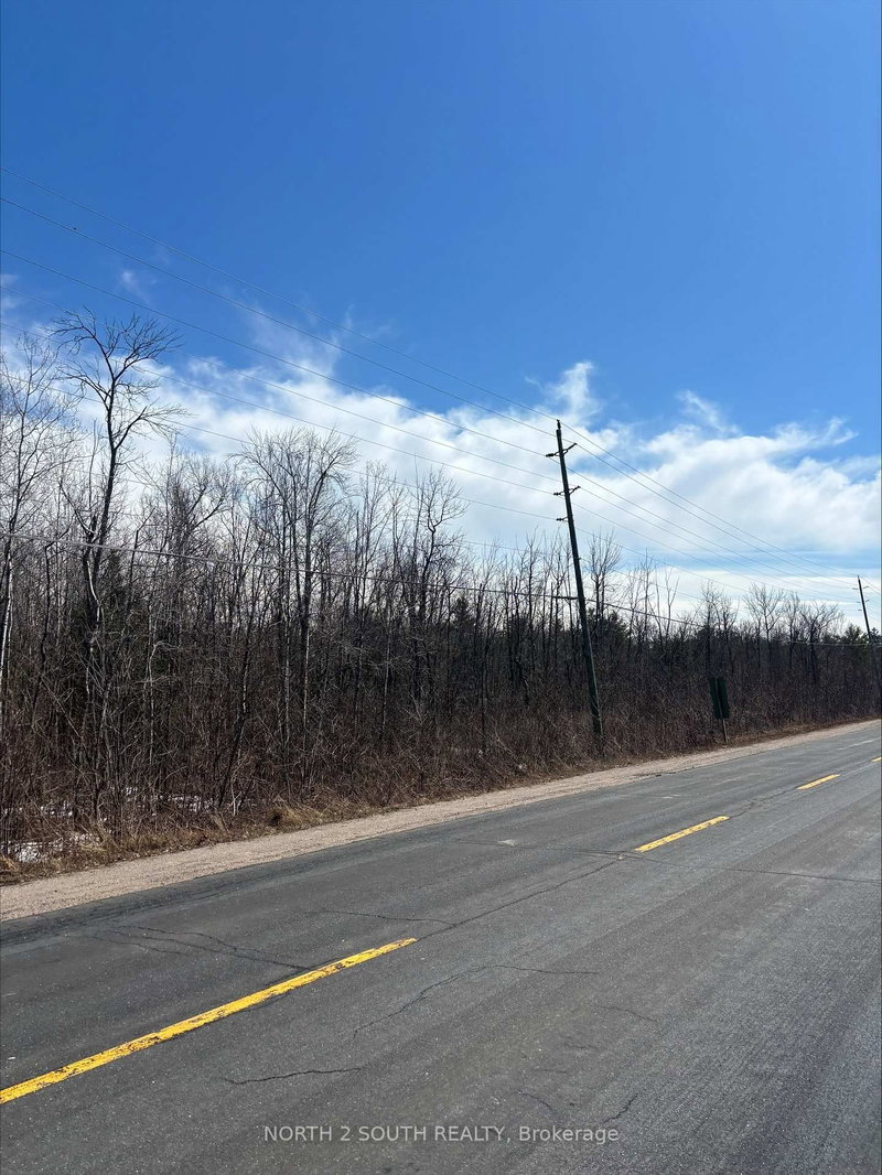 home for sale on 930 Honey Harbour Road