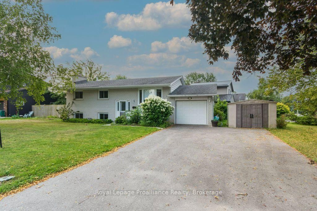 4 O'Neil Crescent • Quinte West, ON photo 4