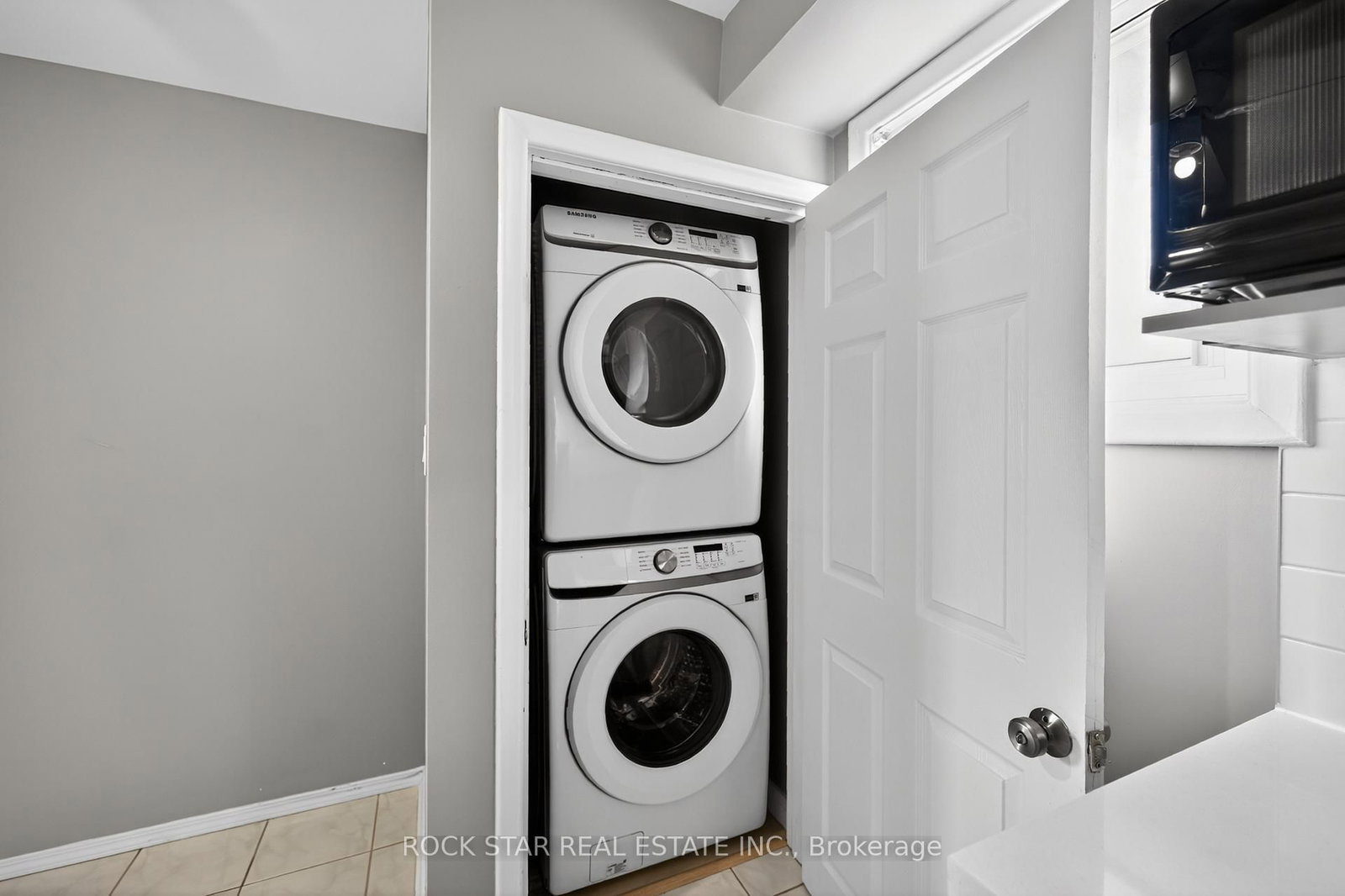 Detached House for sale at 76 Terrace Drive, Hamilton, Ontario, L9A 2Y6 - Balfour - MLS: X12981376