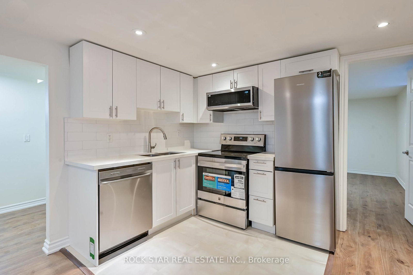 Detached House for sale at 76 Terrace Drive, Hamilton, Ontario, L9A 2Y6 - Balfour - MLS: X12981376