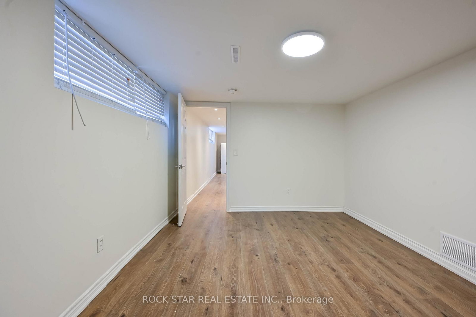 Detached House for sale at 76 Terrace Drive, Hamilton, Ontario, L9A 2Y6 - Balfour - MLS: X12981376