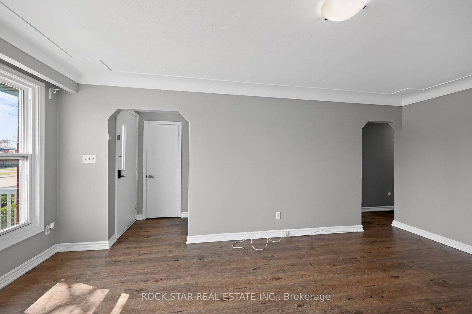 Detached House for sale at 76 Terrace Drive, Hamilton, Ontario, L9A 2Y6 - Balfour - MLS: X12981376