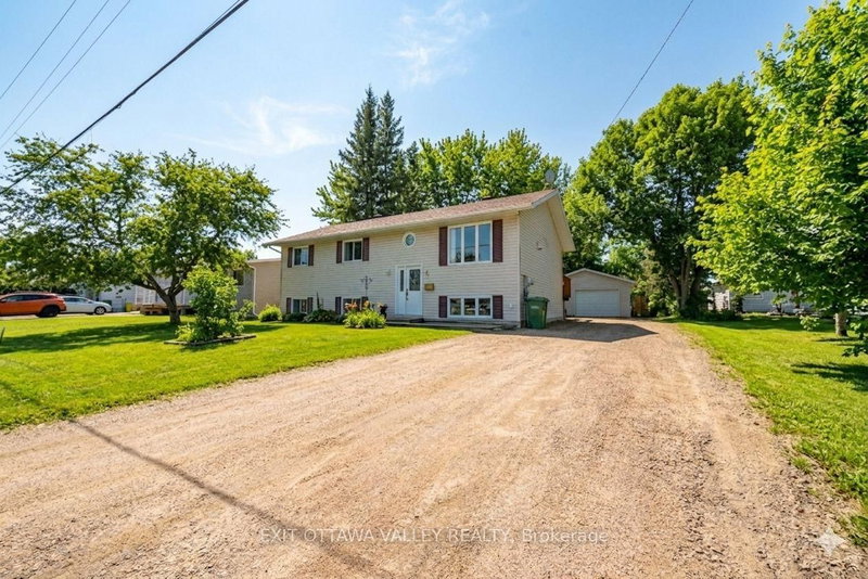 home for sale on 3 Selkirk Street