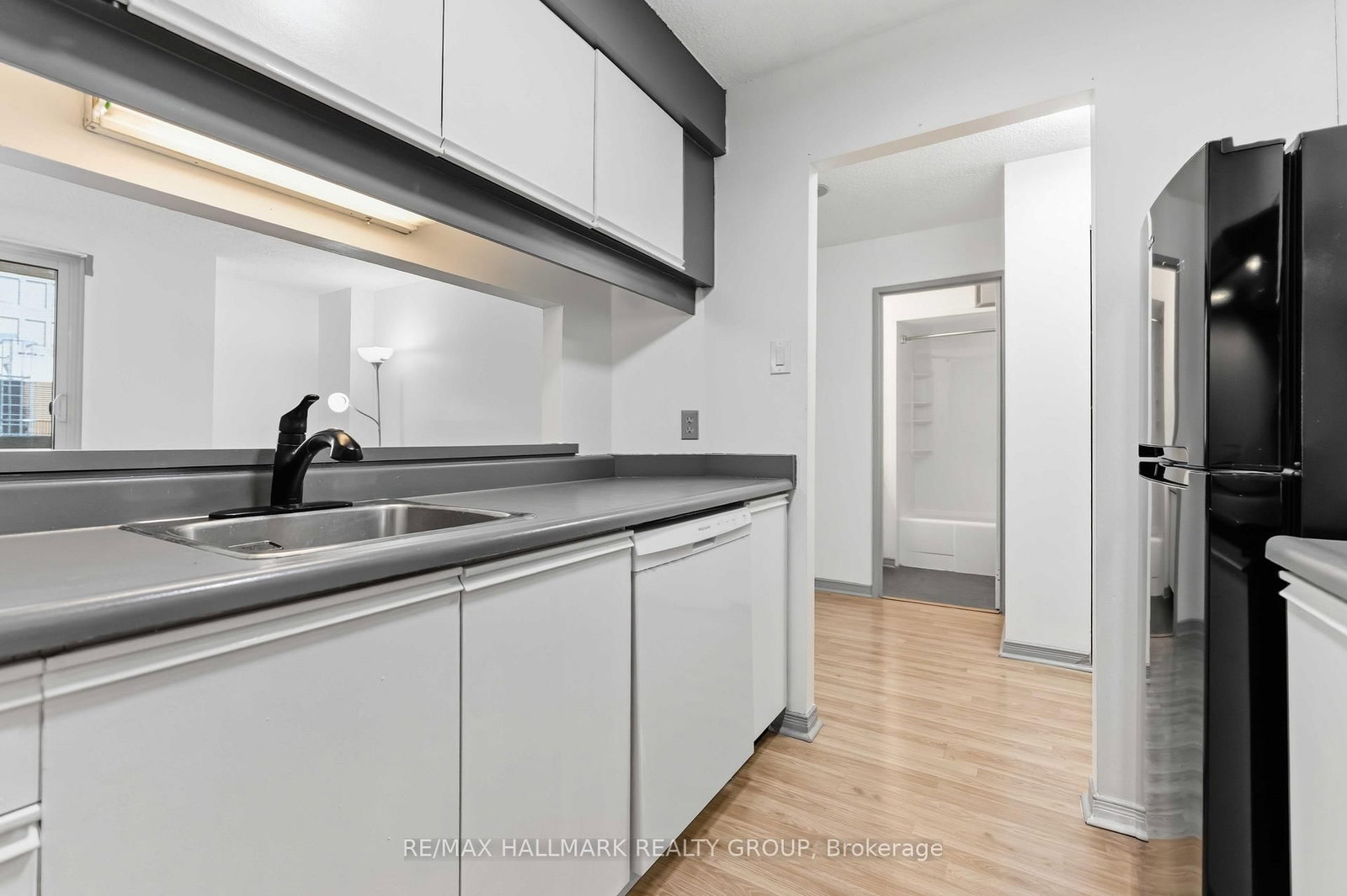 199 Kent Street N, Unit 1602 - Photo 26