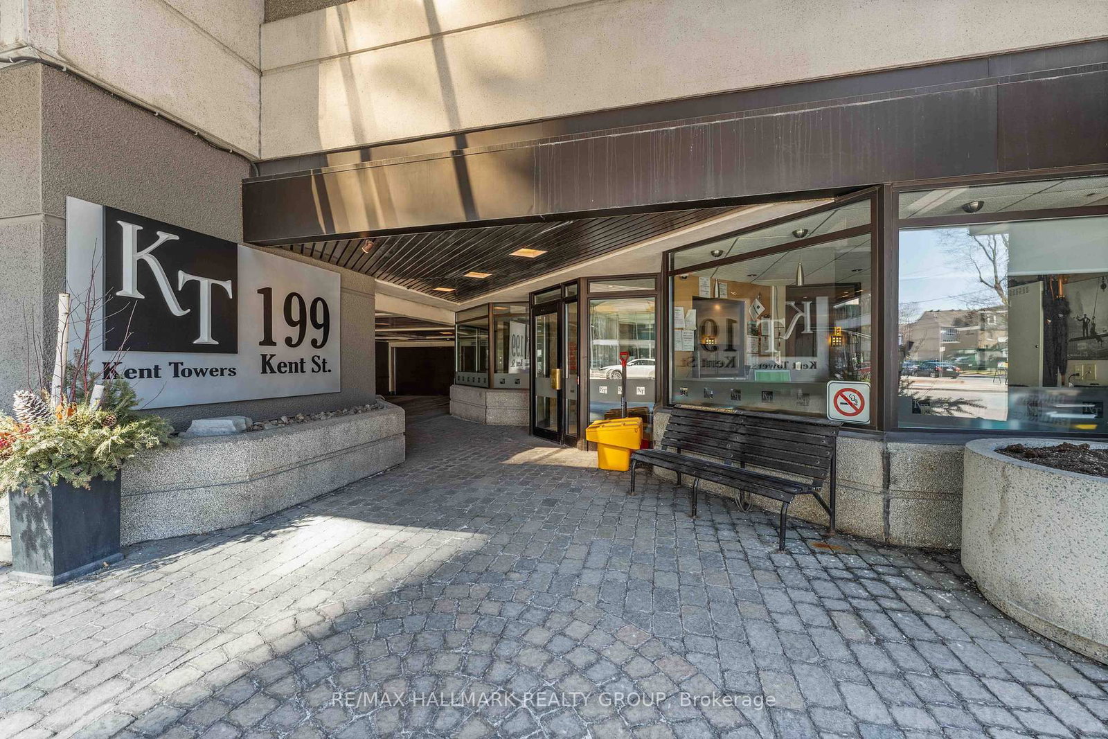 199 Kent Street N, Unit 1602 - Photo 3