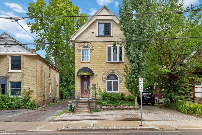 home for lease on Upper-92 Kent Street