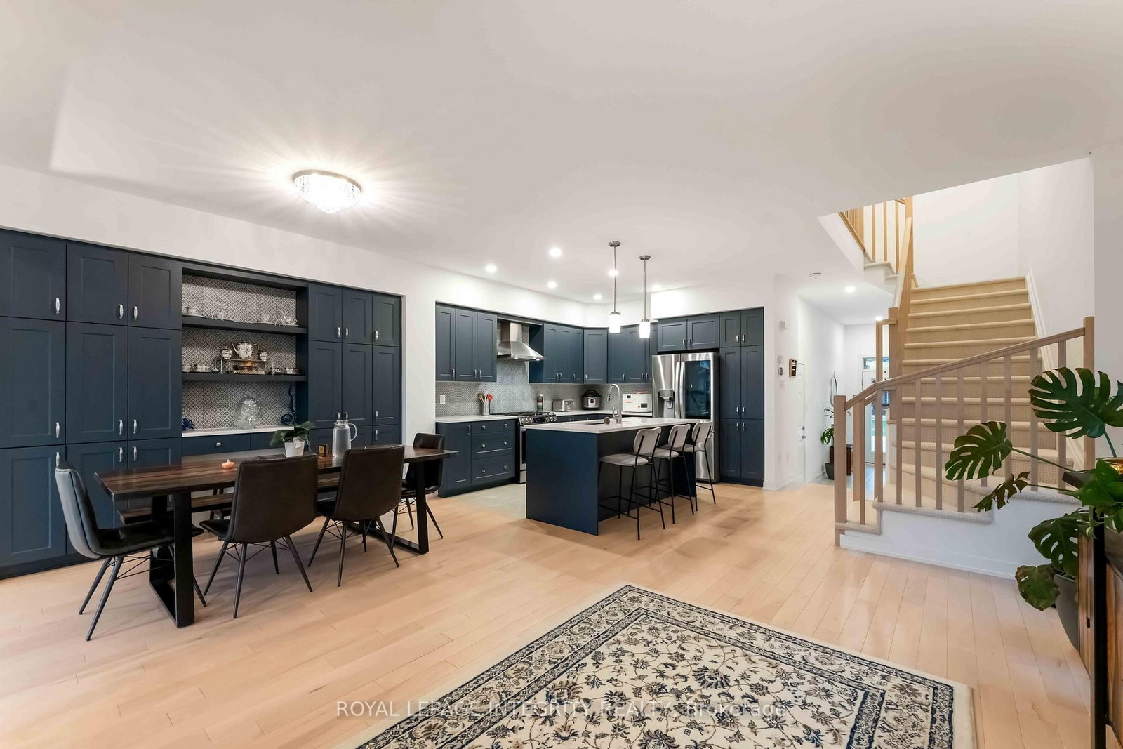 221 Finsbury Avenue - Photo 11