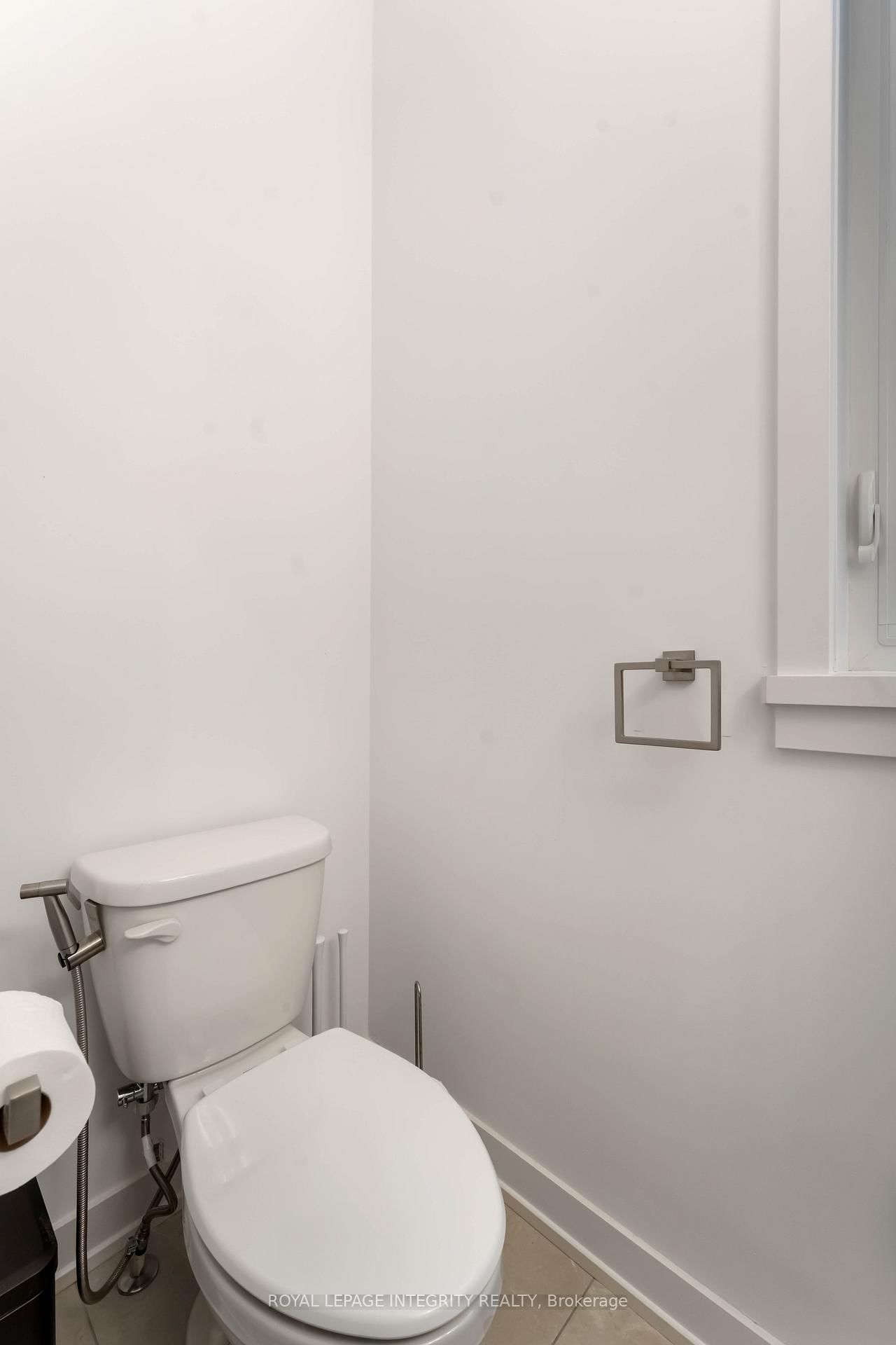 221 Finsbury Avenue - Photo 20