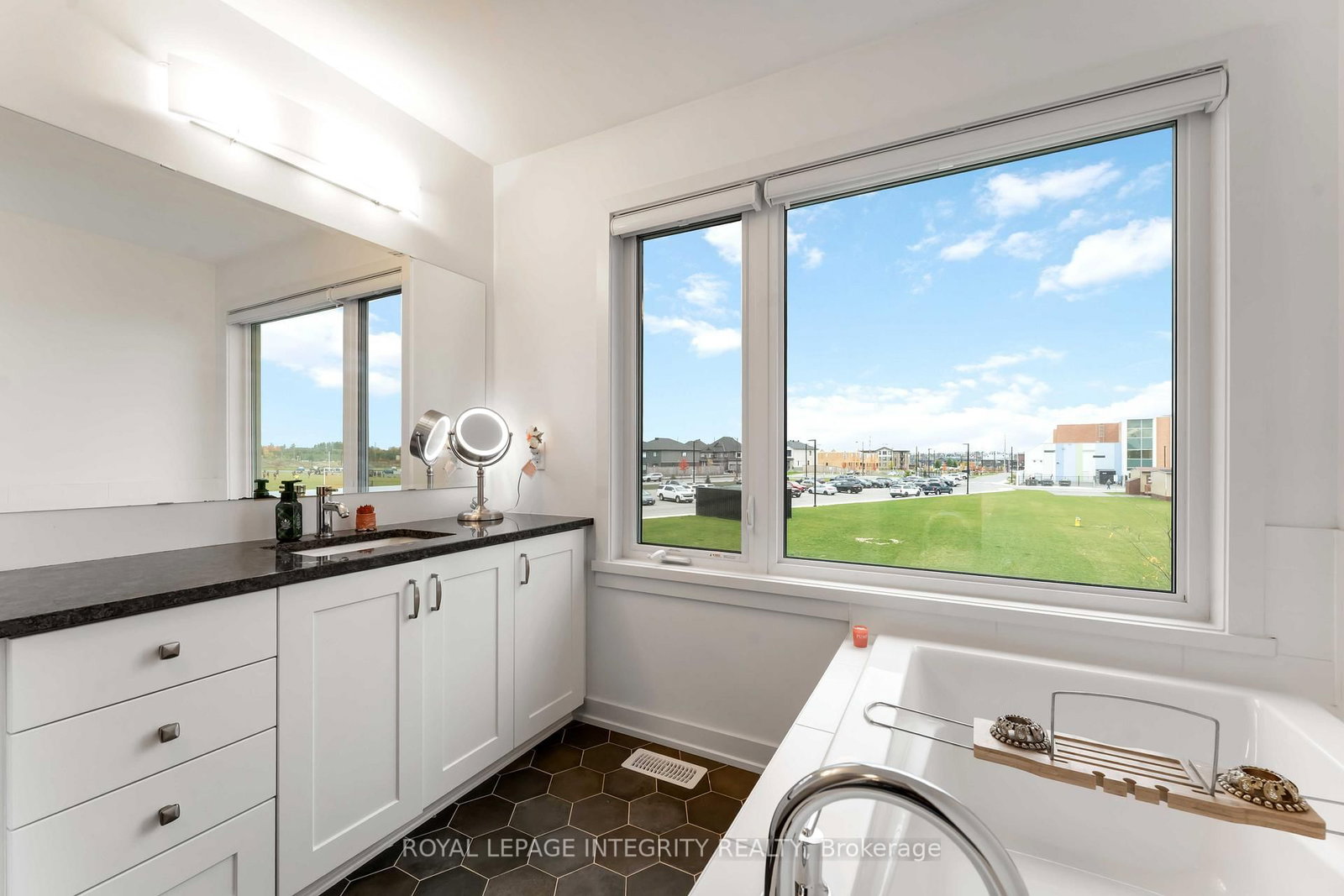 221 Finsbury Avenue - Photo 27