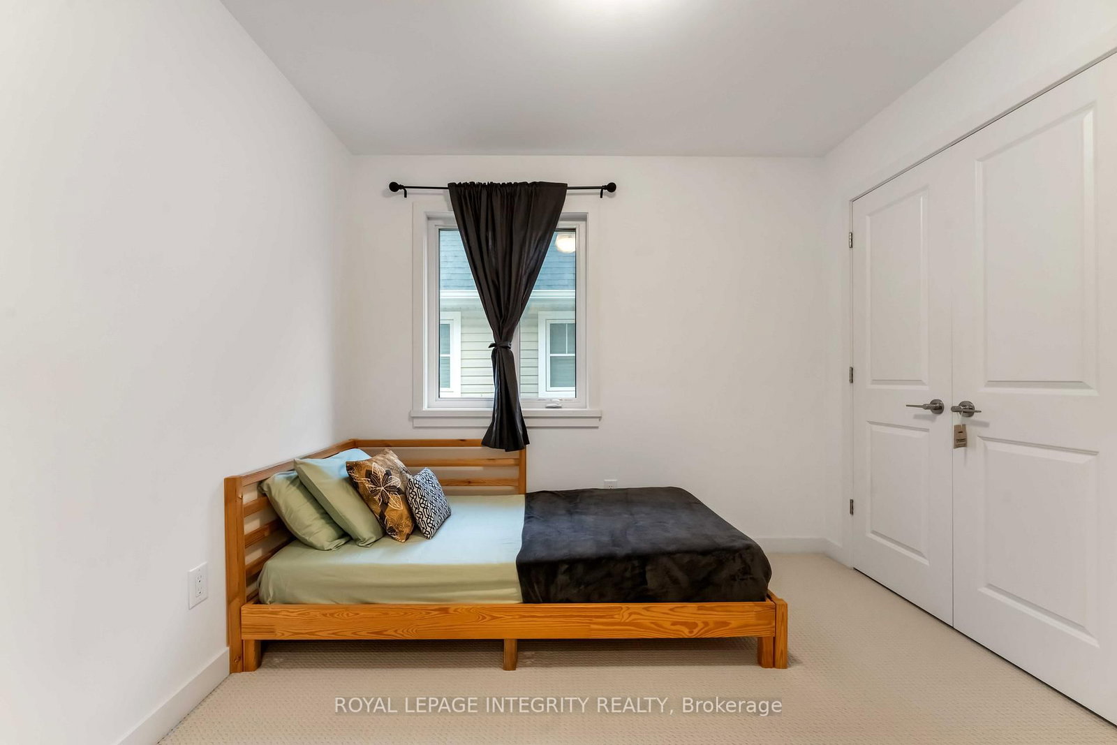 221 Finsbury Avenue - Photo 29