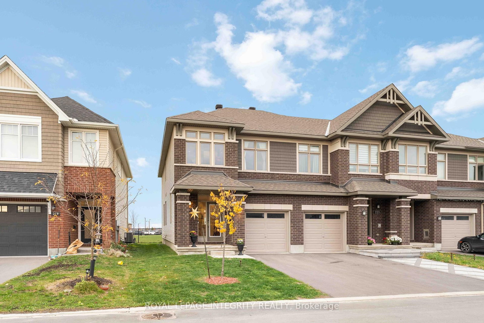 221 Finsbury Avenue - Photo 3