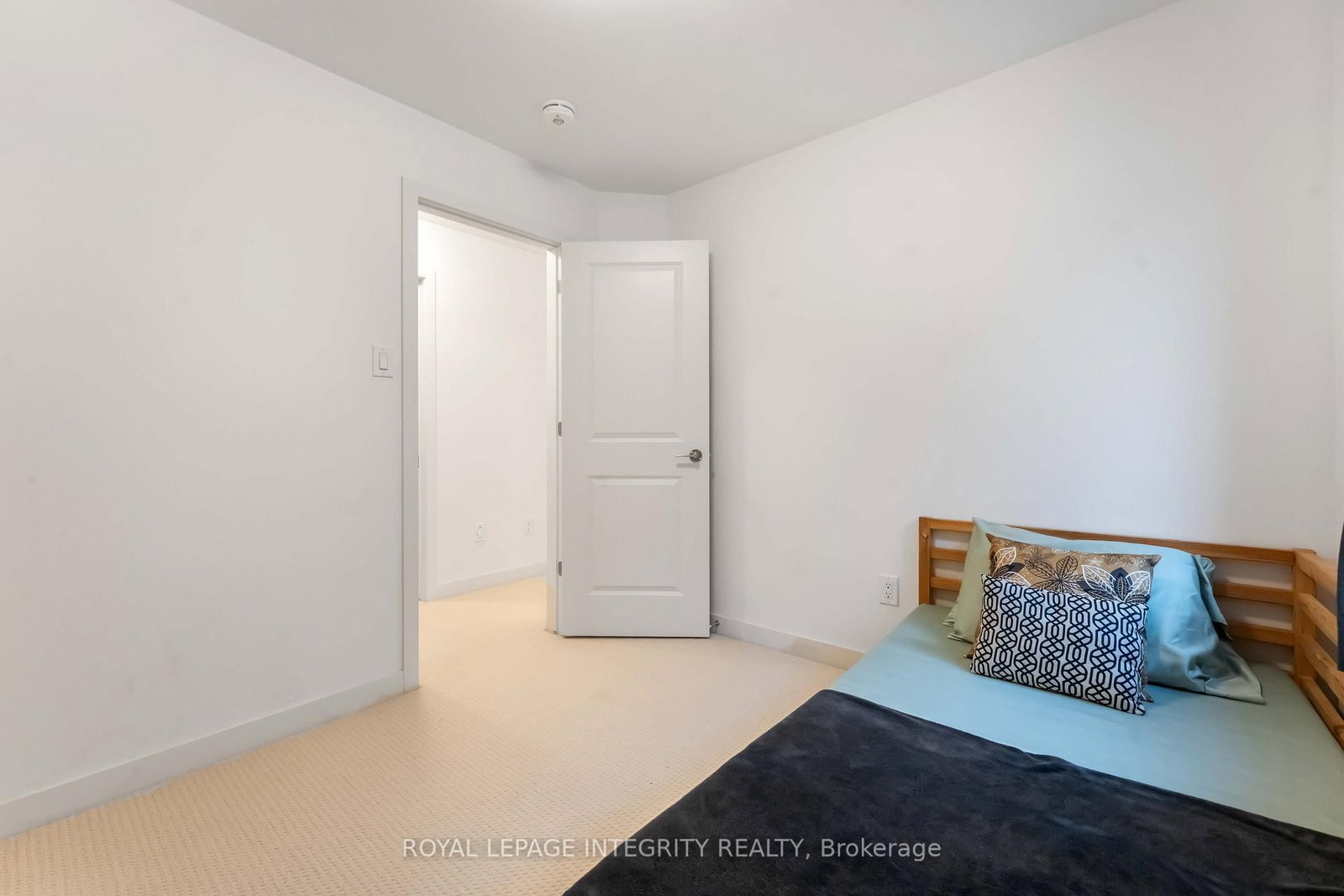 221 Finsbury Avenue - Photo 31