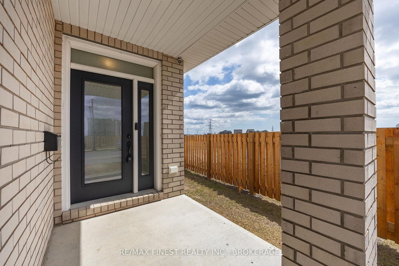 1399 Demers Ave, Kingston, K7M 0J1 | Image 3