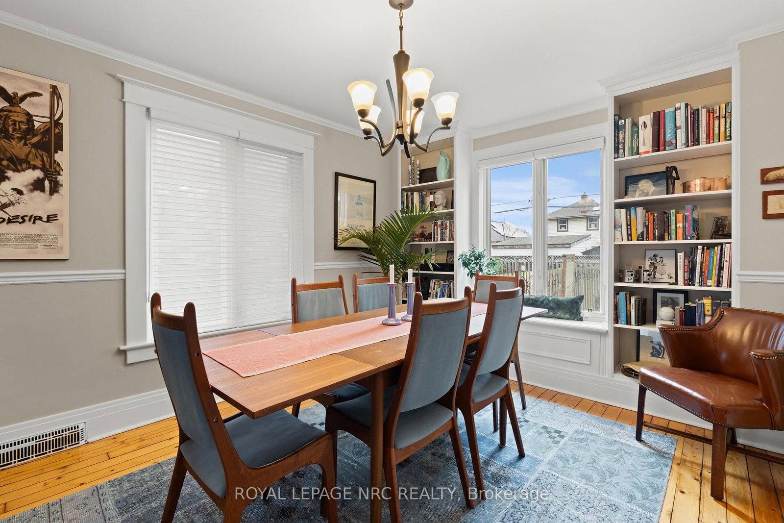 Detached House for sale at 51 Chaplin Avenue, St. Catharines, Ontario, L2R 2E4 - Downtown - MLS: X12981638