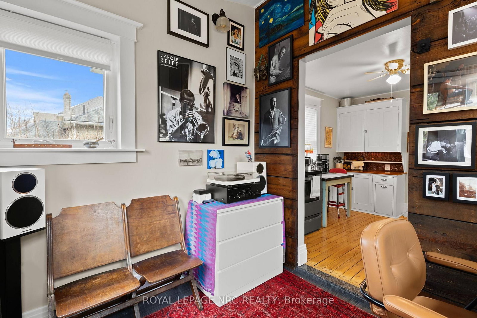 Detached House for sale at 51 Chaplin Avenue, St. Catharines, Ontario, L2R 2E4 - Downtown - MLS: X12981638