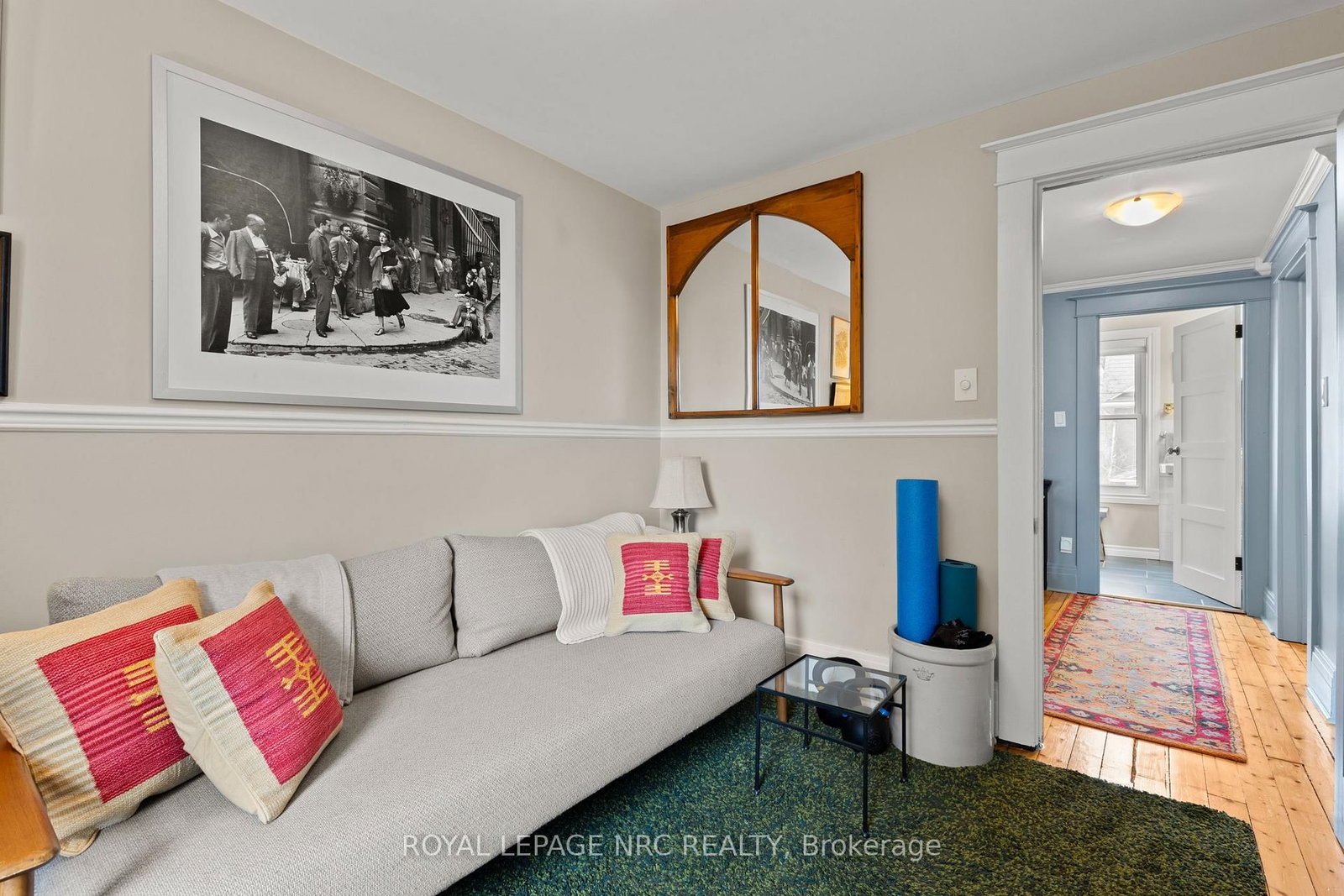 Detached House for sale at 51 Chaplin Avenue, St. Catharines, Ontario, L2R 2E4 - Downtown - MLS: X12981638