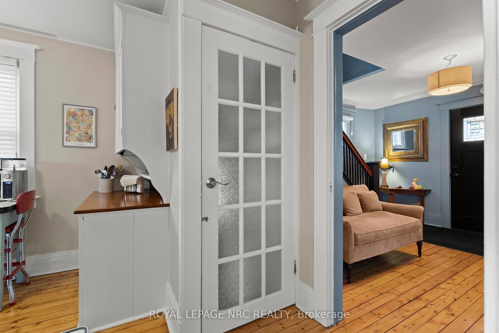 Detached House for sale at 51 Chaplin Avenue, St. Catharines, Ontario, L2R 2E4 - Downtown - MLS: X12981638