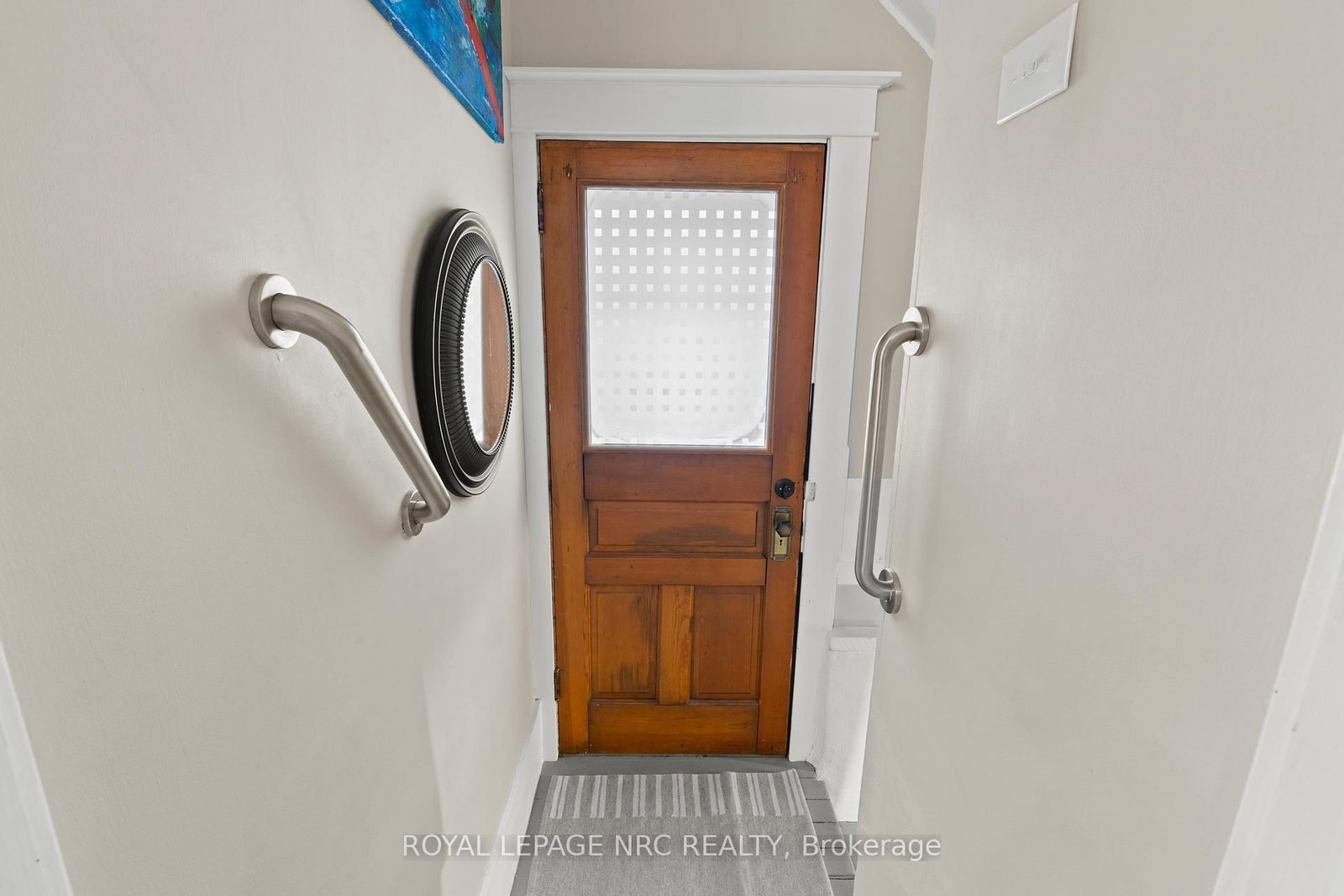 Detached House for sale at 51 Chaplin Avenue, St. Catharines, Ontario, L2R 2E4 - Downtown - MLS: X12981638