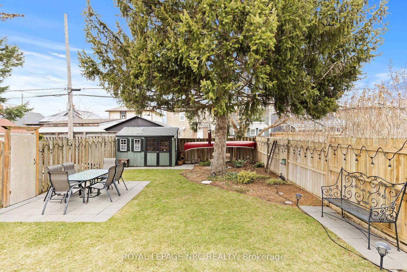 Detached House for sale at 51 Chaplin Avenue, St. Catharines, Ontario, L2R 2E4 - Downtown - MLS: X12981638