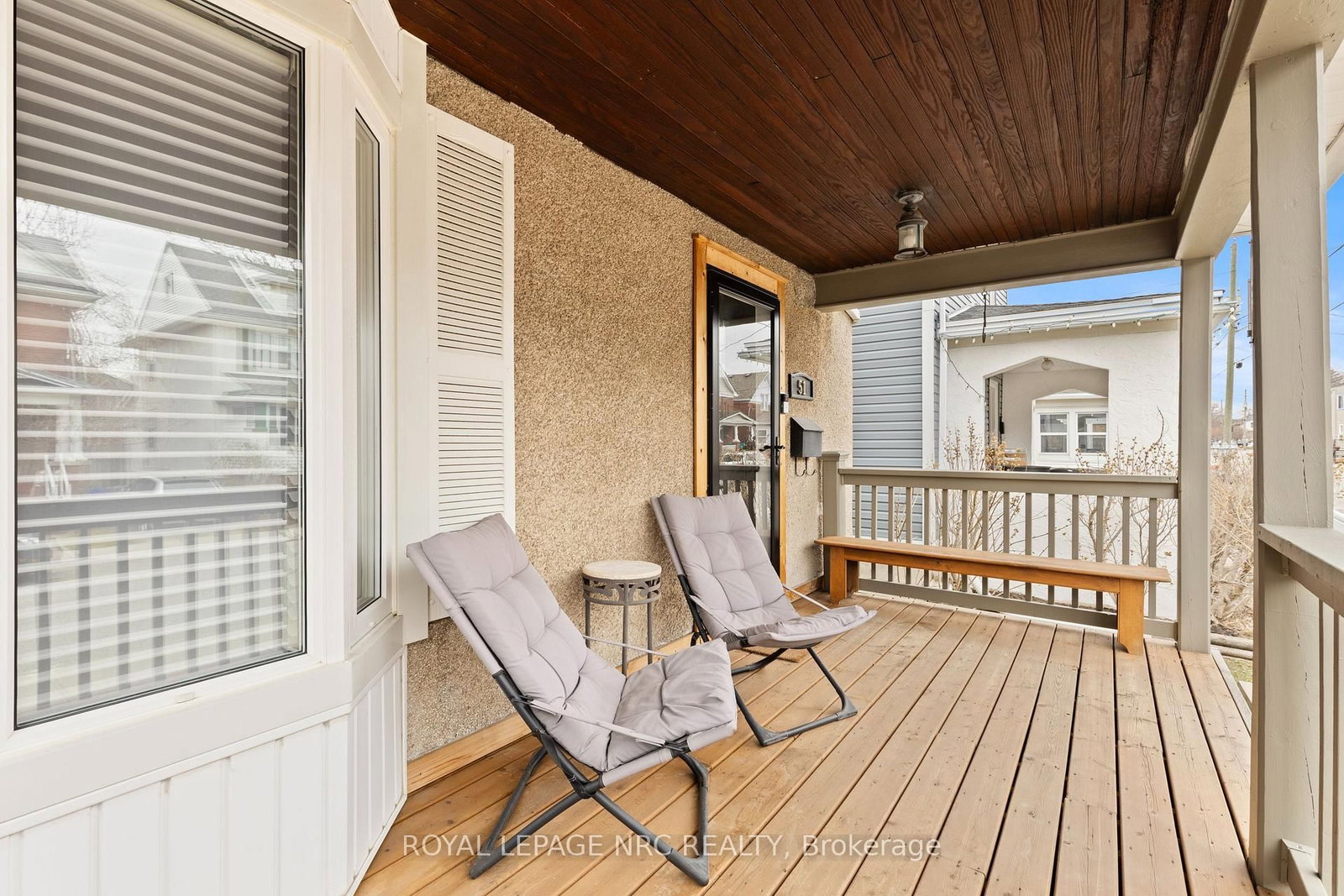 Detached House for sale at 51 Chaplin Avenue, St. Catharines, Ontario, L2R 2E4 - Downtown - MLS: X12981638