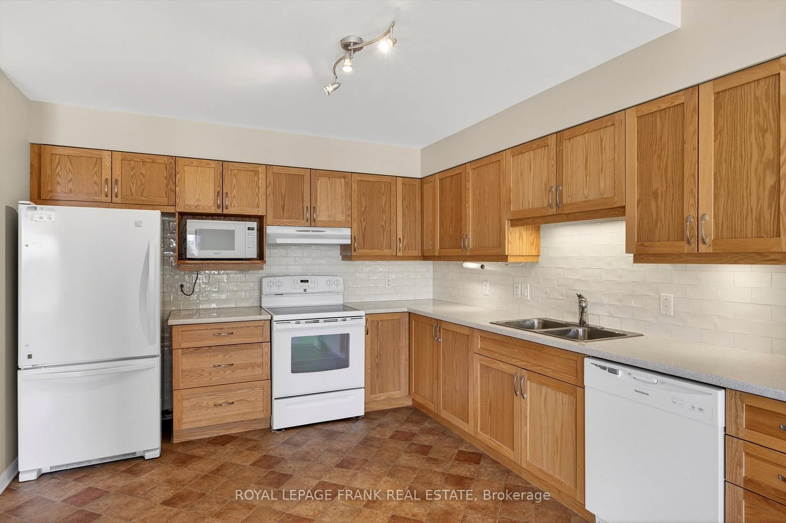 1099 Clonsilla Avenue, Unit Bldg C #310 - Photo 8