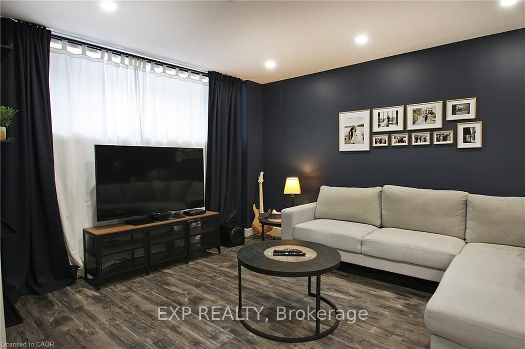 23 Scarletwood Street - Photo 3