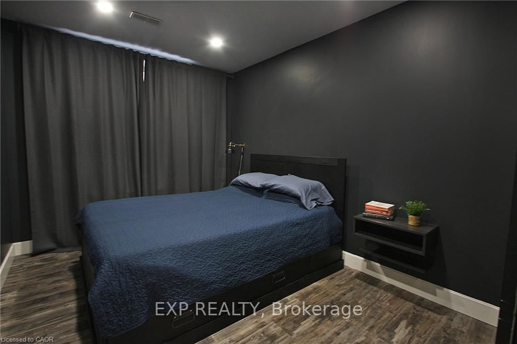 23 Scarletwood Street - Photo 8