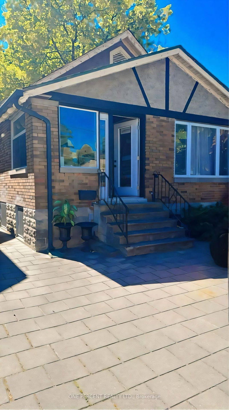 home for sale on 13 Moir Street