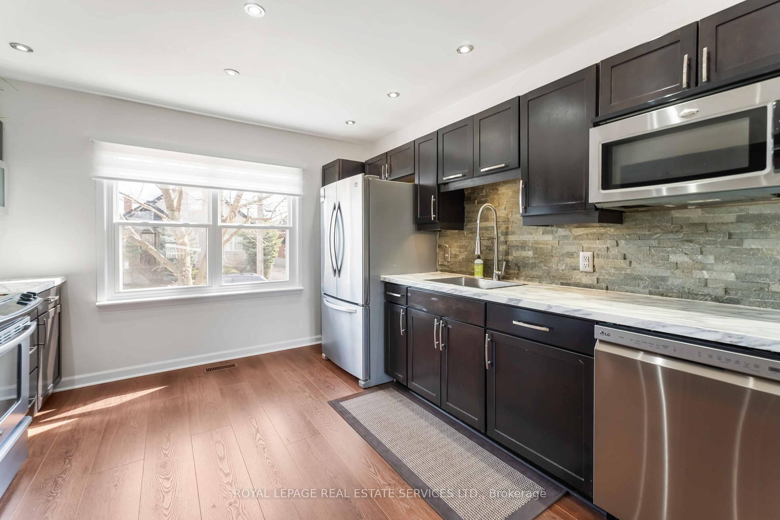 Detached House for sale at 54 Weir Street, Hamilton, Ontario, L8K 3A4 - Bartonville - MLS: X12981768