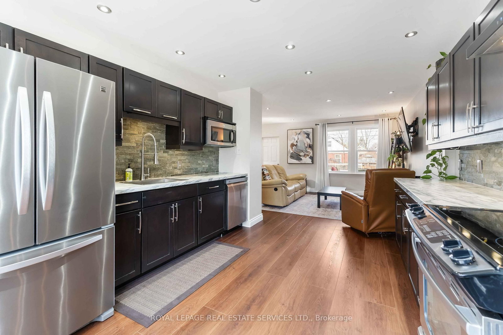 Detached House for sale at 54 Weir Street, Hamilton, Ontario, L8K 3A4 - Bartonville - MLS: X12981768