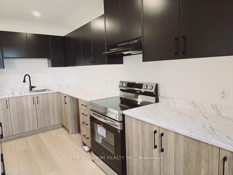 Upper - 7329 Parkside Rd, Niagara Falls, L2H 0K7 | Image 2