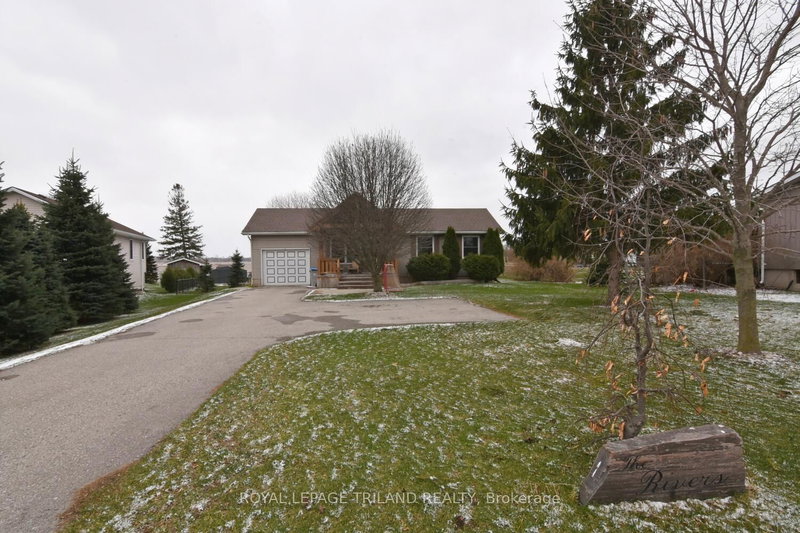 9907 Eric St, Lambton Shores, N0M 2N0 | Image 3