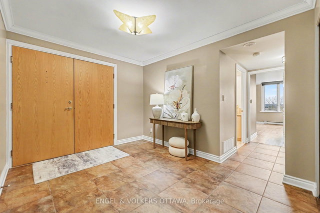 805 - 3105 Carling Avenue