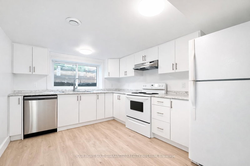 3 - 428 Thorold Rd, Welland, L3C 3W6 | Image 3