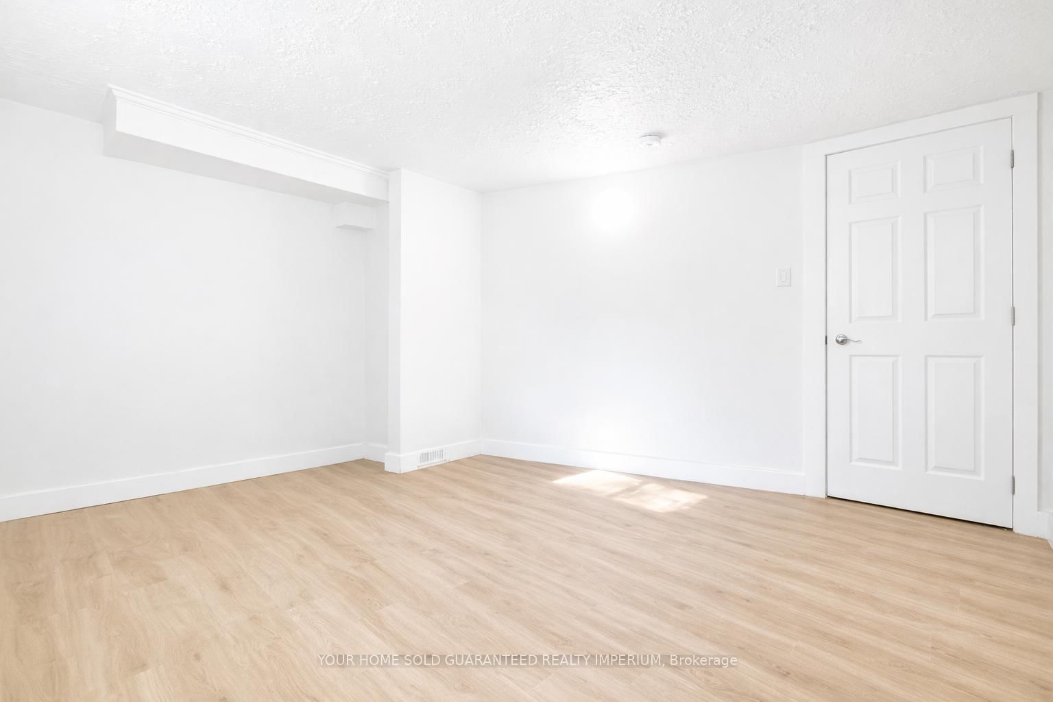 428 Thorold Road, Unit 3 - Photo 6