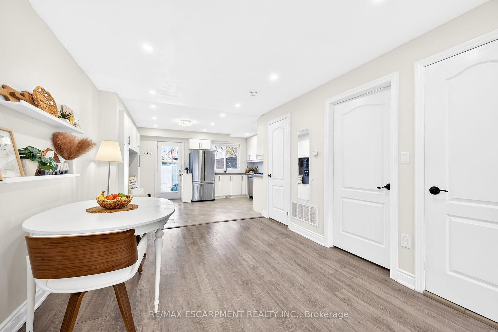 Detached House for sale at 133 Avondale Street, Hamilton, Ontario, L8L 7B9 - Crown Point - MLS: X12981934