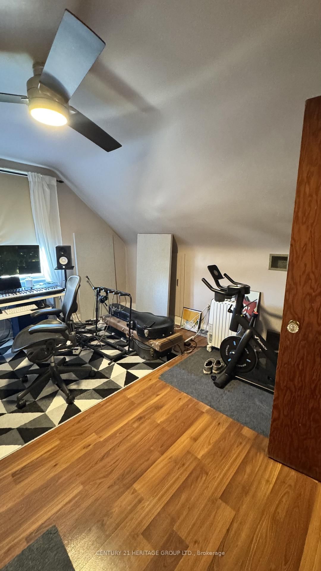 Detached House for lease at Main-166 Erindale Avenue, Hamilton, Ontario, L8K 4R4 - Rosedale - MLS: X12981956