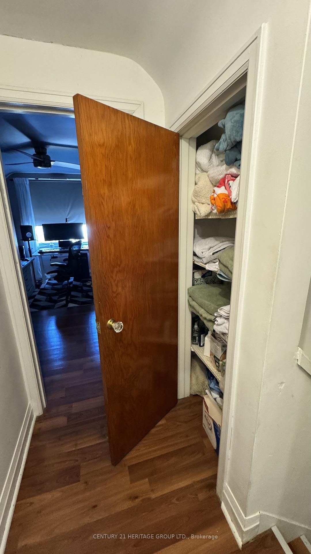 Detached House for lease at Main-166 Erindale Avenue, Hamilton, Ontario, L8K 4R4 - Rosedale - MLS: X12981956