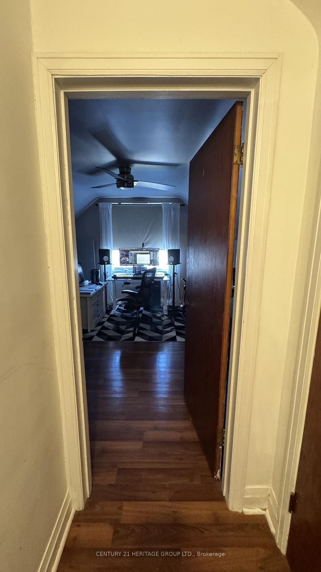 Detached House for lease at Main-166 Erindale Avenue, Hamilton, Ontario, L8K 4R4 - Rosedale - MLS: X12981956