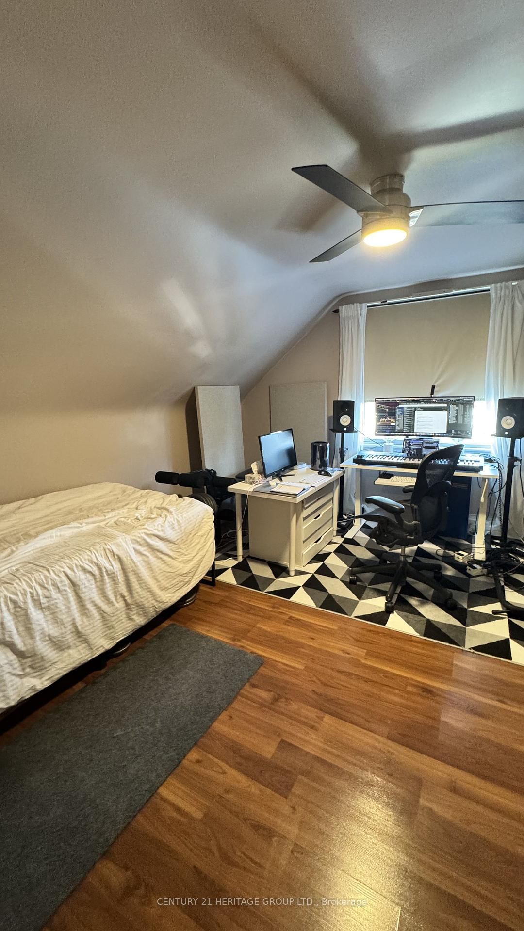 Detached House for lease at Main-166 Erindale Avenue, Hamilton, Ontario, L8K 4R4 - Rosedale - MLS: X12981956