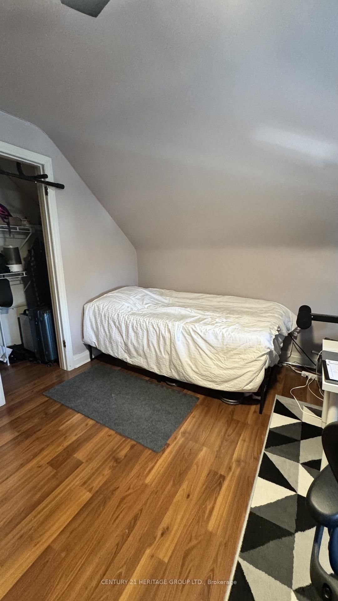 Detached House for lease at Main-166 Erindale Avenue, Hamilton, Ontario, L8K 4R4 - Rosedale - MLS: X12981956